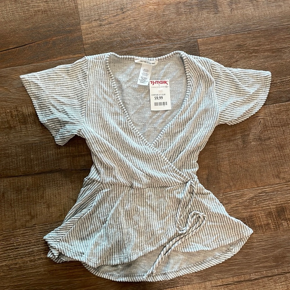 NWT Cute wrap striped shirt